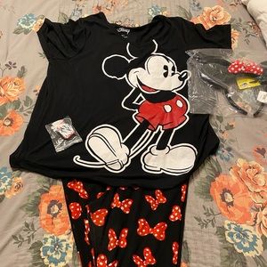 Mini mouse leggings and shirt